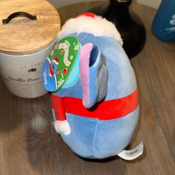 Squishmallows Disney Stitch 8” Red Santa Hat Fur Matching Scarf Christmas NWT - Picture 3 of 7